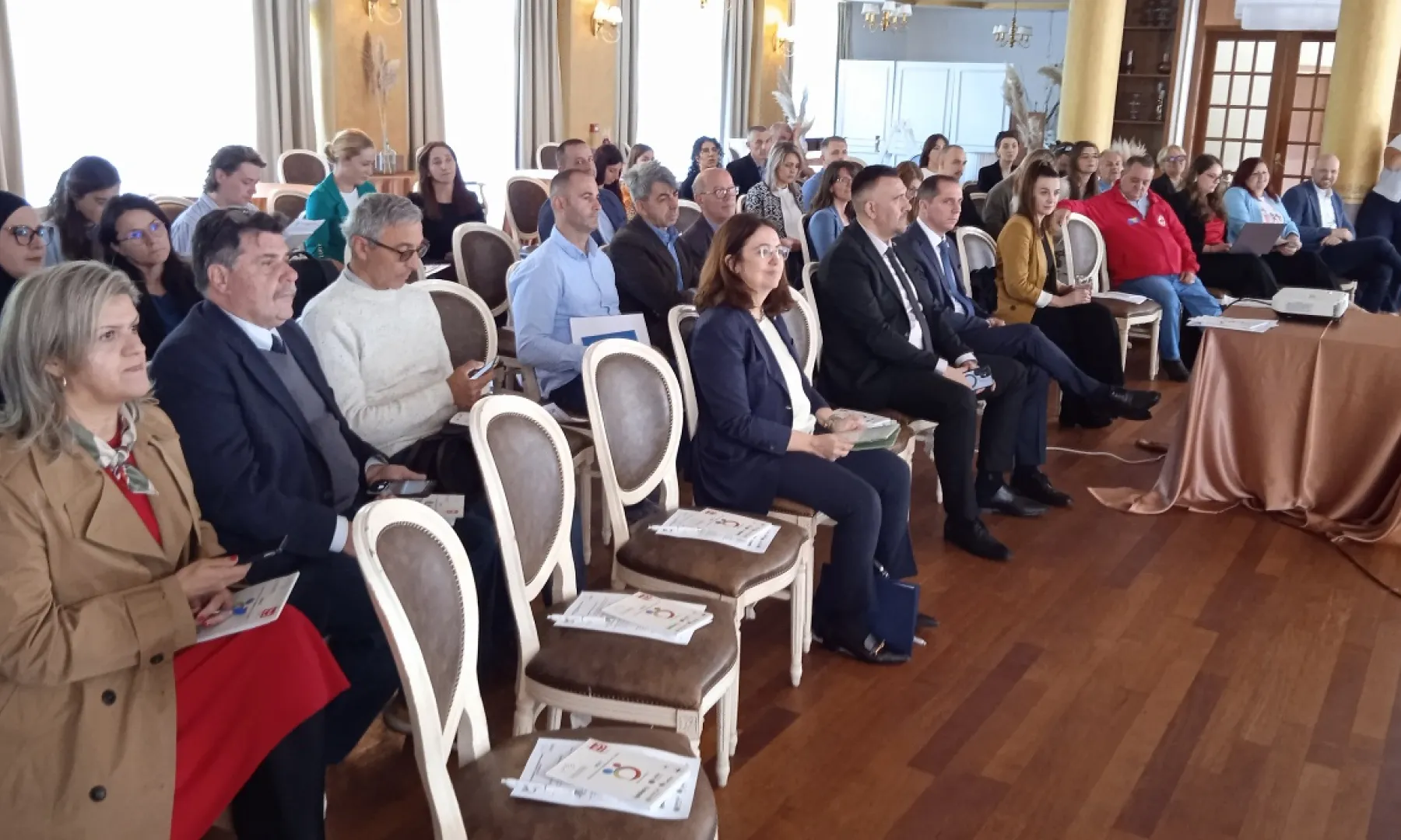 IPSIA u Bihaću organizirala konferenciju „BRAT: Balkanska ruta, prihvat u tranzitu“