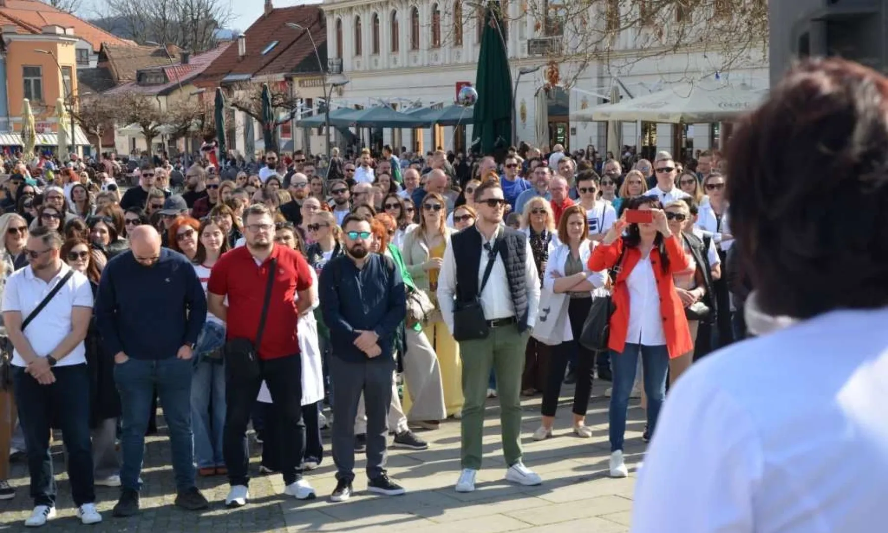 Drugi dan protesta ljekara u Tuzli, Sindikat upozorava na mogući štrajk