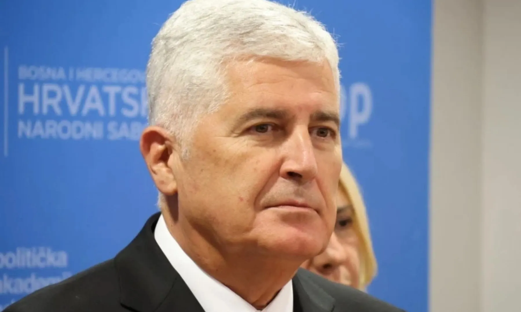 Univerzitet u Mostaru potvrdio magistarski rad Dragana Čovića, ali bez dokumenata za verifikaciju