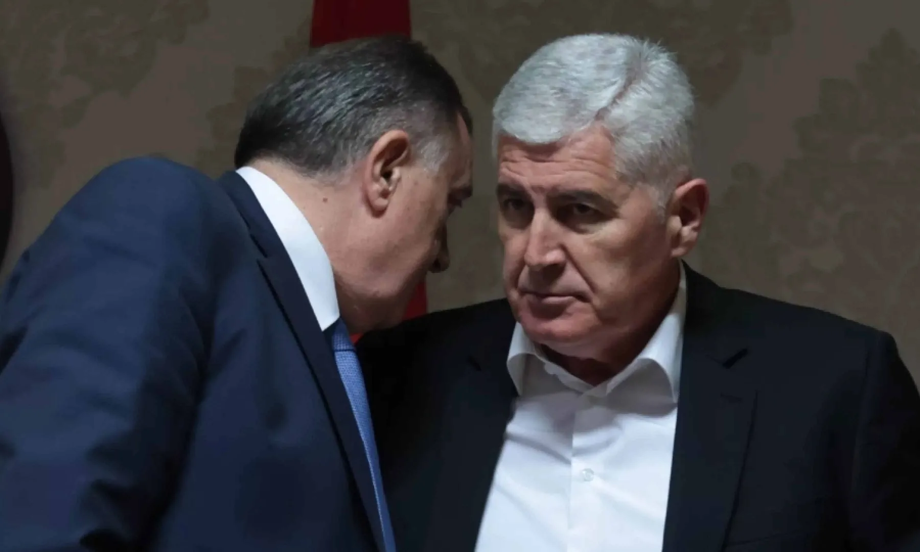 ANALIZA KOJA JE PODIGLA UZBUNU U SARAJEVU: Dodik i Čović skovali tajni plan, trećem partneru nude funkcije, ali bez stvarne moć
