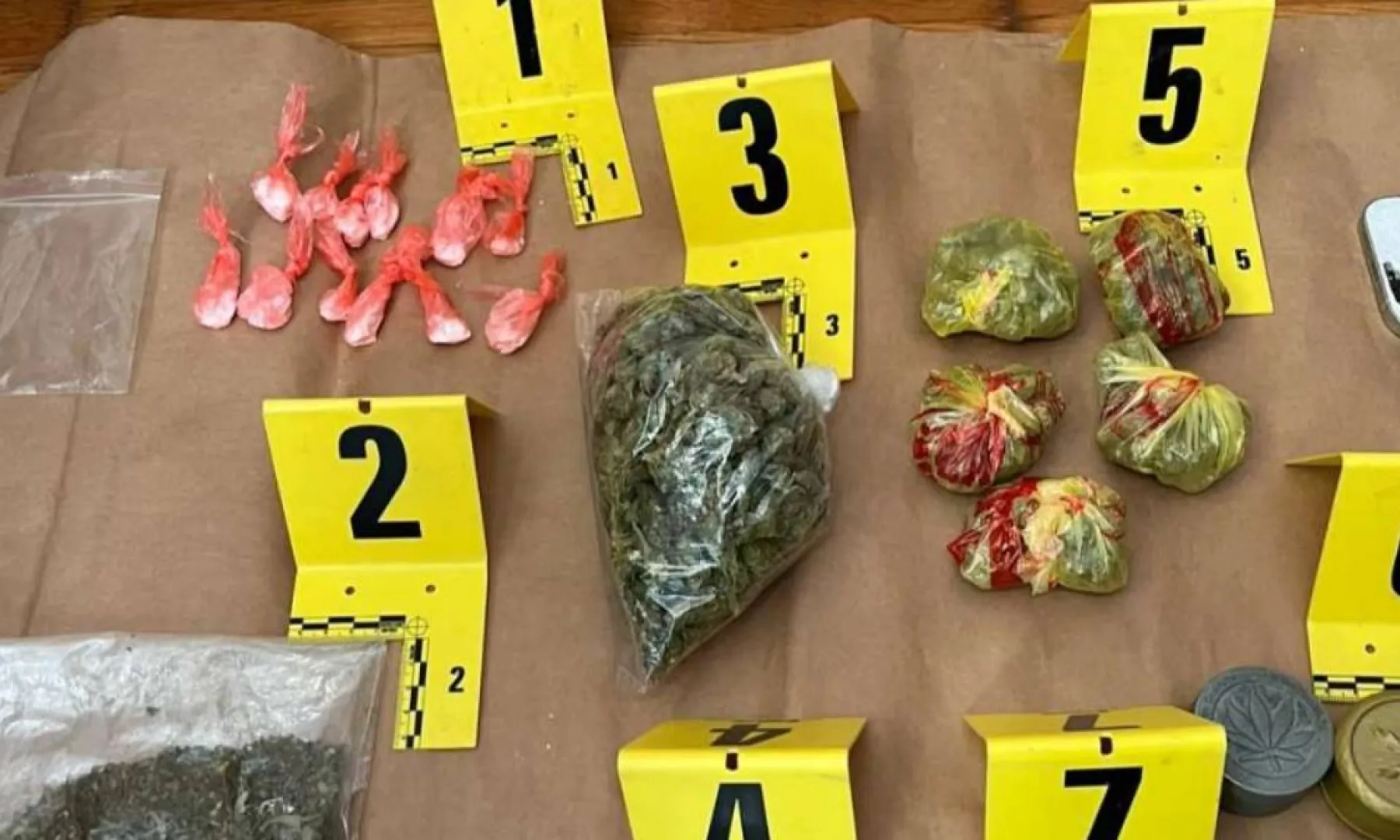 Uhapšen 30-godišnjak Dž. L. u Centru Sarajevu, pronađena droga tokom policijskog pretresa objekata