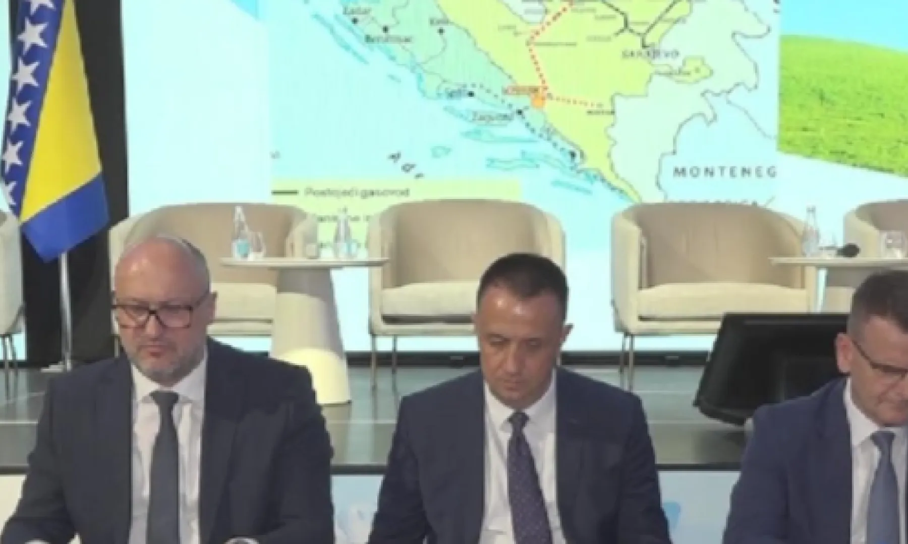 Budućnost USK i gasifikacija: Premijer Nijaz Hušić s Vladom FBiH potpisao Memorandum o saradnji