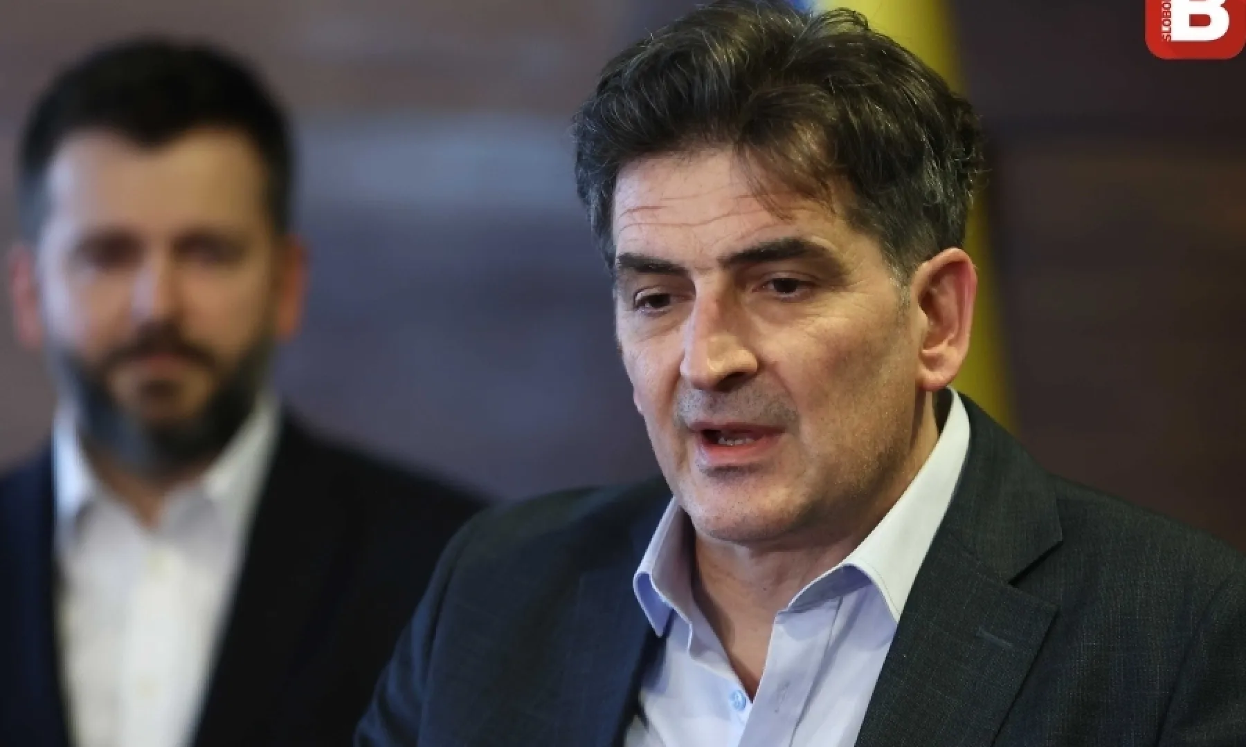 TRAŽI SE HITNA OBUSTAVA ISPLATA: KO SDA protiv dodjele miliona privatnim kompanijama