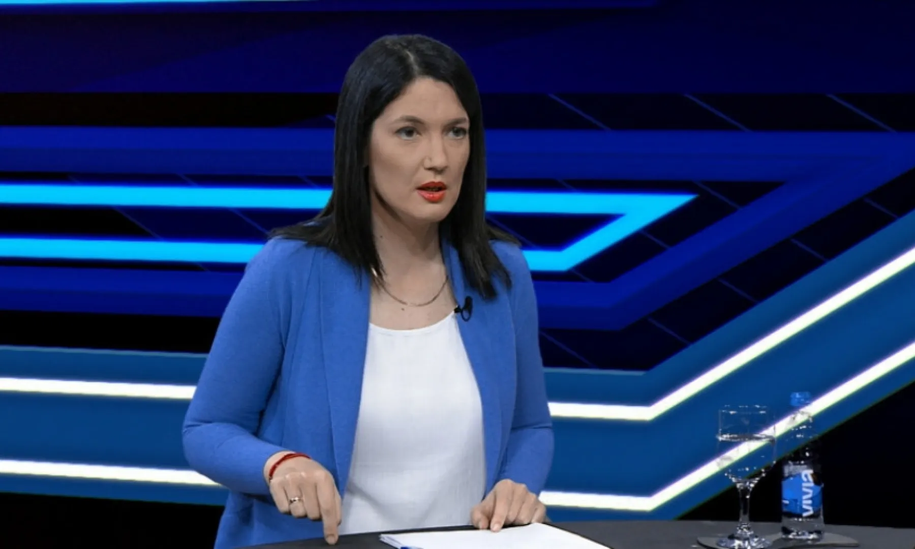 JELENA TRIVIĆ OPLELA PO DODIKU NAKON DANAŠNJEG GOVORA: "Opet se krije iza naroda..." (VIDEO)