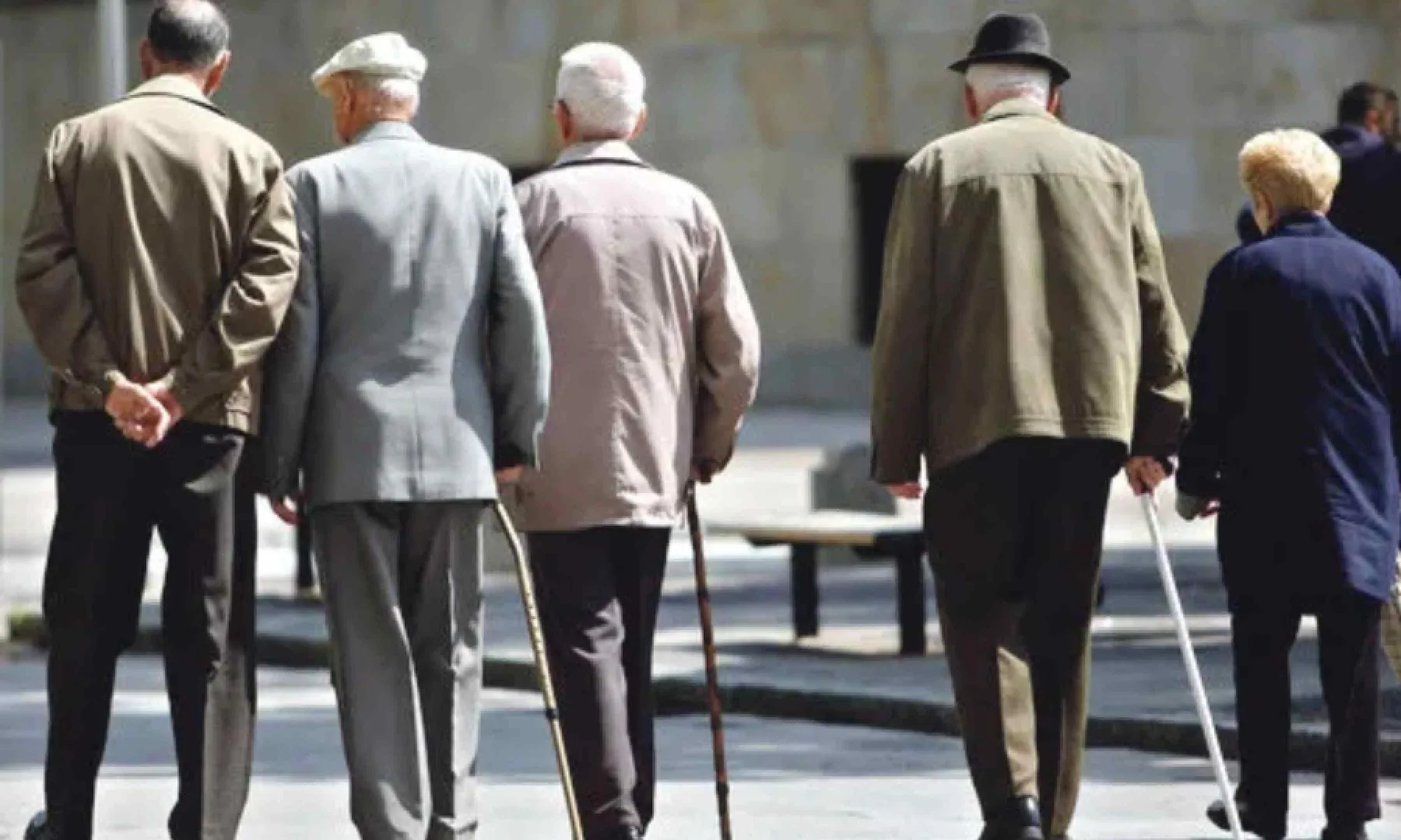 Nedostatak 200.000 radnika u FBiH ugrožava penzioni sistem, poslodavci traže hitne reforme