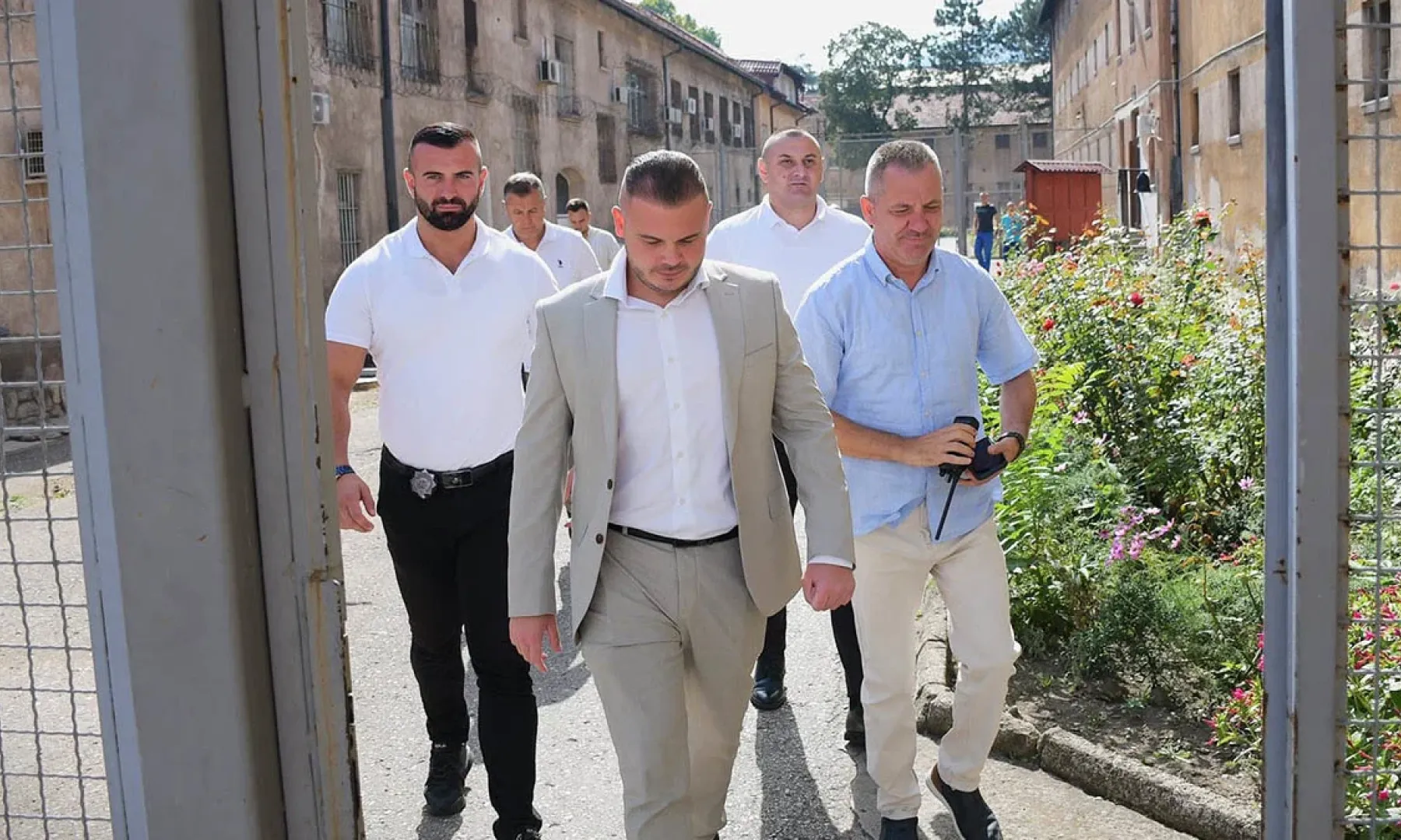 Uhapšen Ibrahim Handanović, zaposlenik KPZ-a Zenica, nakon što je odbacio drogu i počeo bježati tokom policijske potjere u Zenici