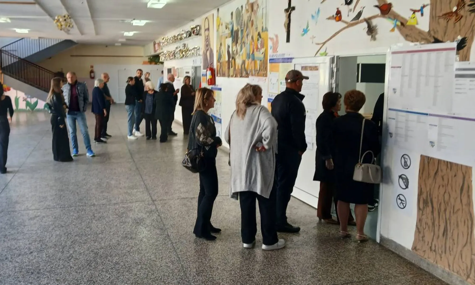 Do 11 sati na Općim izborima u BiH glasalo 11,94 posto birača, zabilježeni manji incidenti u Tuzli i Banovićima