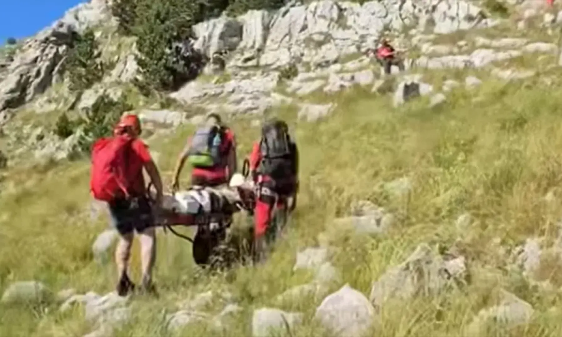Gorska služba spašavanja uspješno izvela akciju izvlačenja tijela muškarca s planine Prenj nakon skoro četiri sata napornog rada