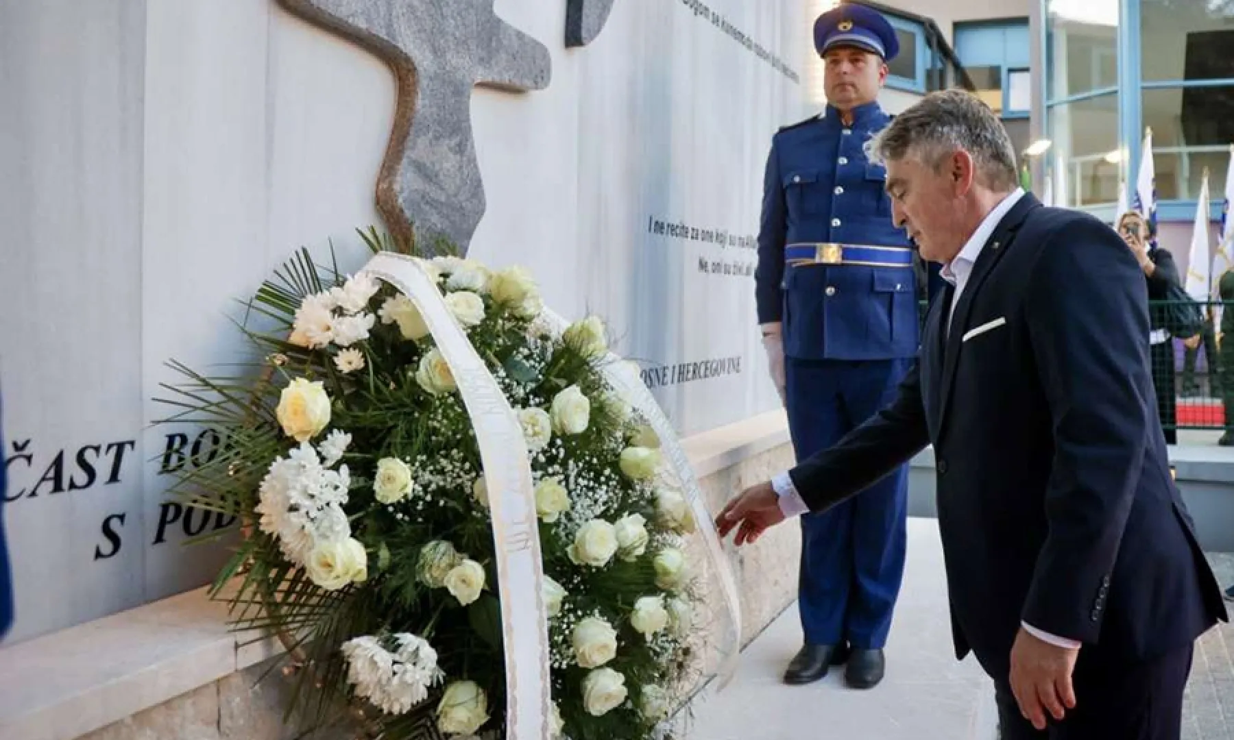 Željko Komšić na obilježavanju Dana formiranja brigada ARBiH i MUP-a: "Ponosan sam na svoju generaciju, ali ne želim rat za djecu