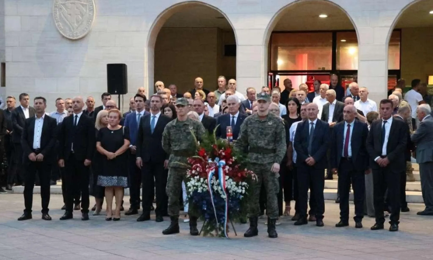 Čović i Anušić istaknuli značaj 33. godišnjice osnivanja 'Hrvatske republike Herceg-Bosne' u Mostaru