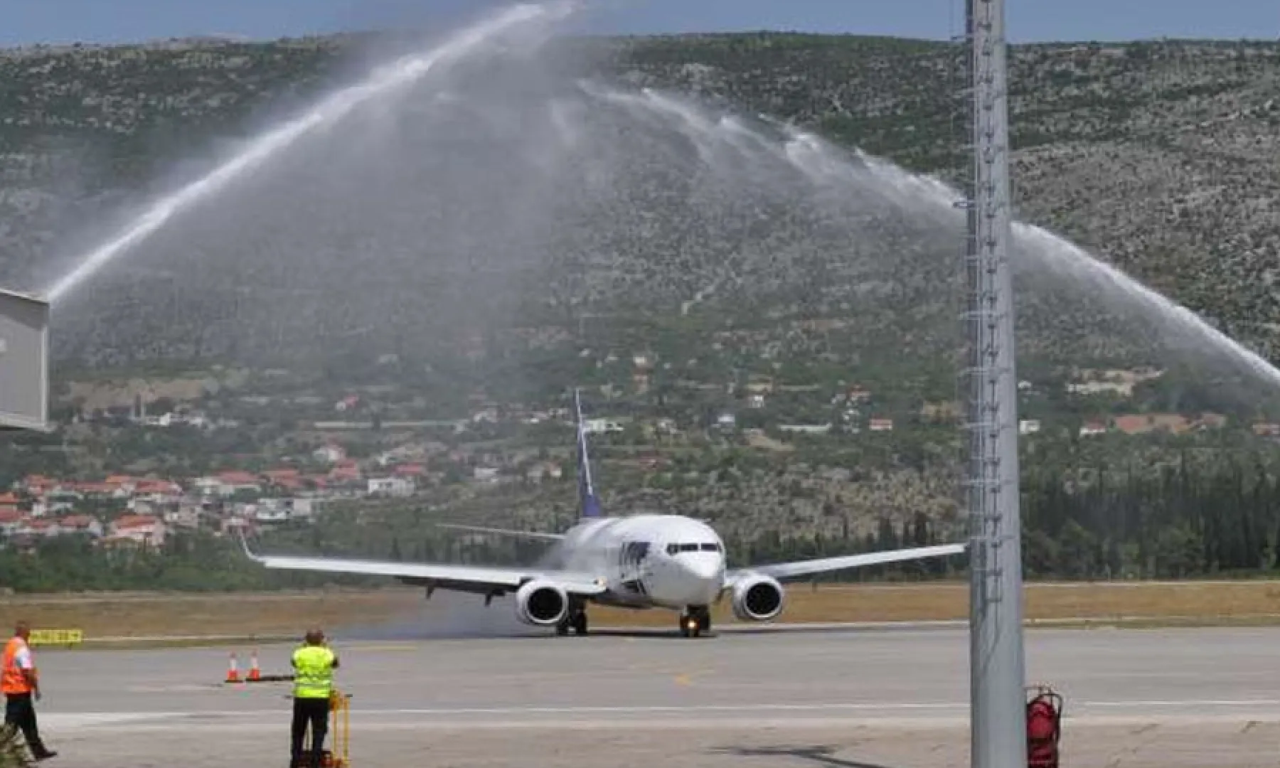 Međunarodna zračna luka Mostar očekuje više od 70.000 putnika do kraja godine, kapacitet terminala se povećava četiri puta