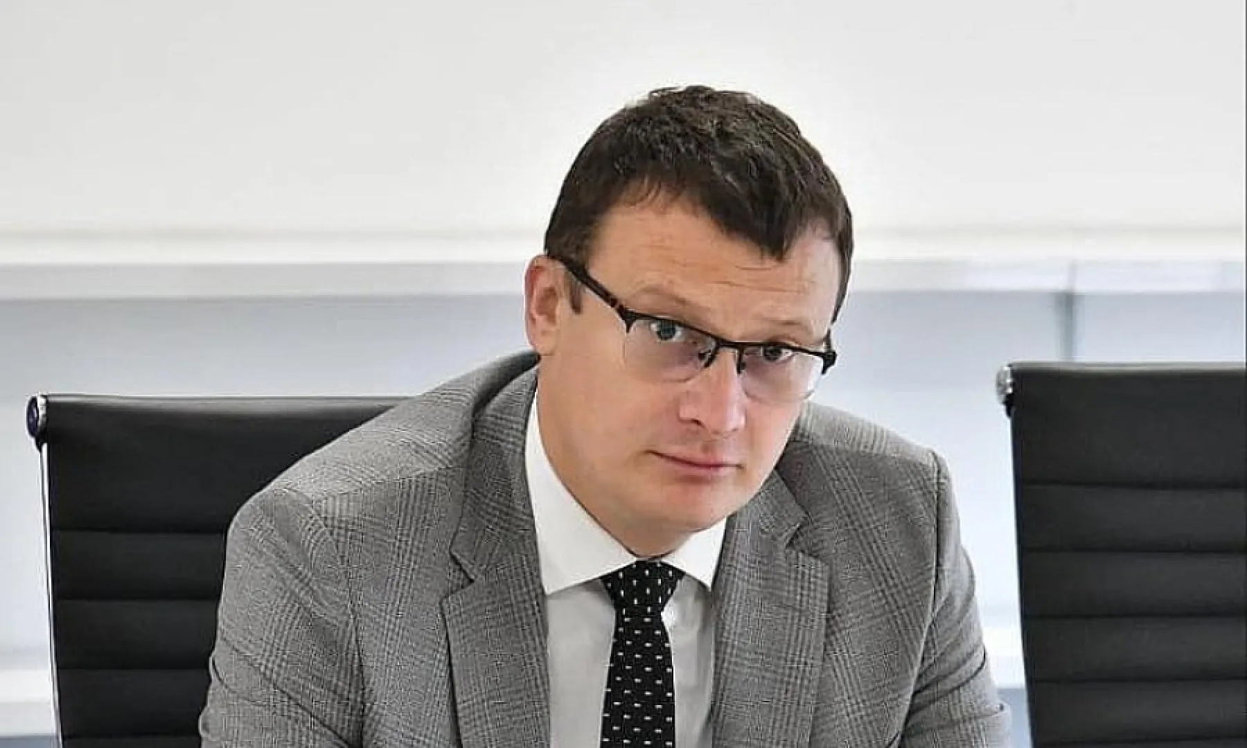 Božović postavlja pitanje o dodjeli 6.000 koka nosilja umjesto ulaganja u elektrodistribuciju