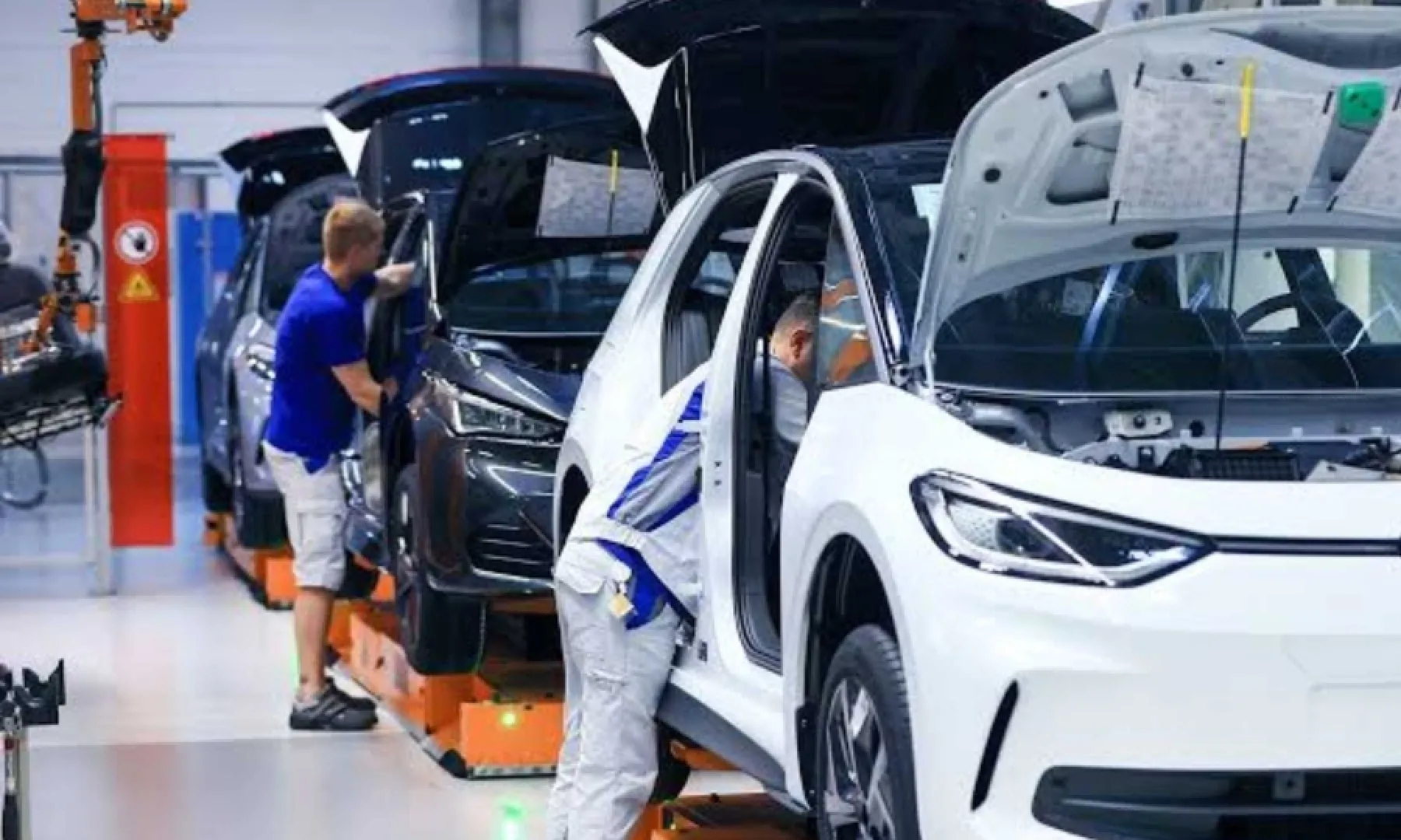 Volkswagen planira radikalnu reorganizaciju: Drastične promjene u upravljačkom kadru i sistemu nagrađivanja do 2027. godine