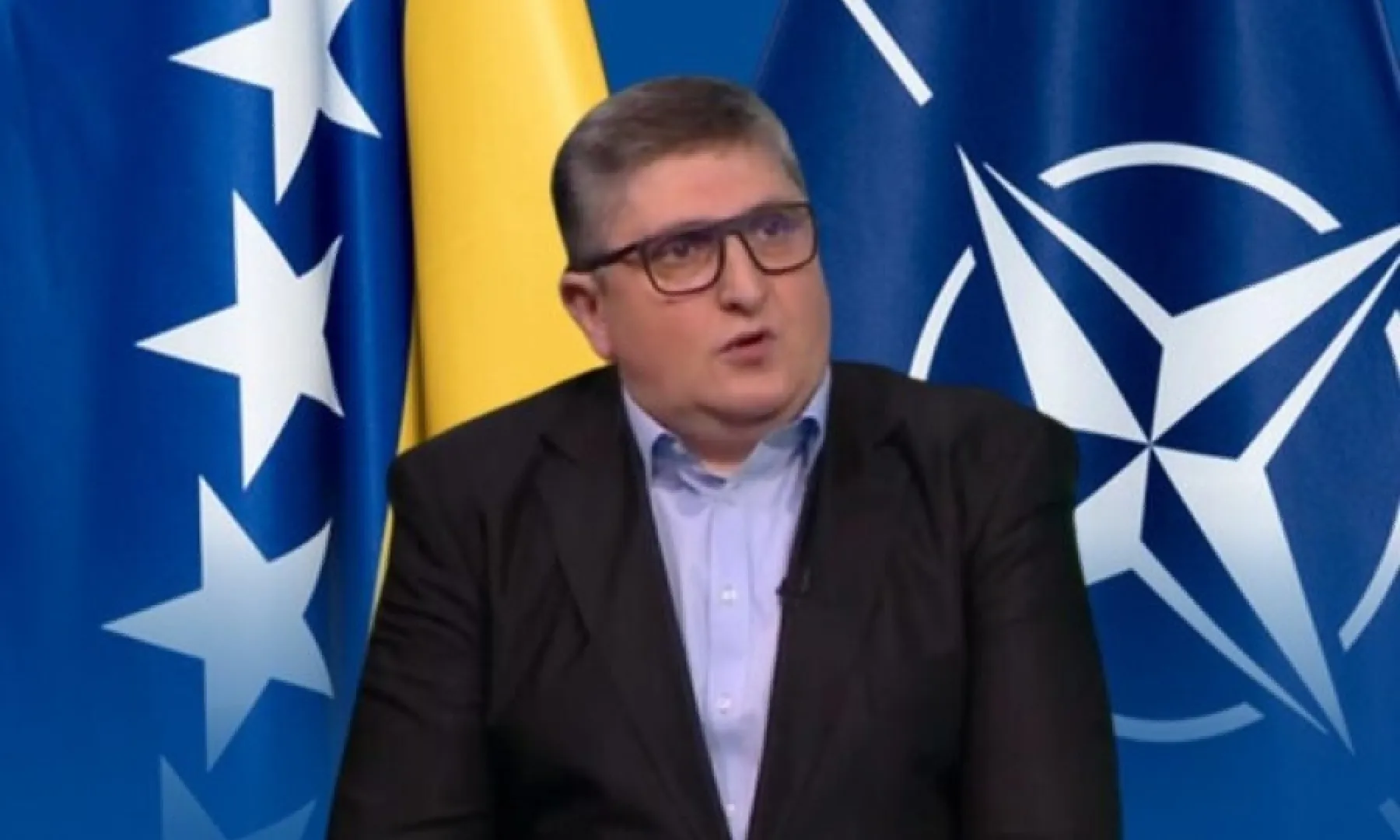 Ahatović ističe vojnu industriju BiH kao strateški resurs u kontekstu globalne sigurnosne krize