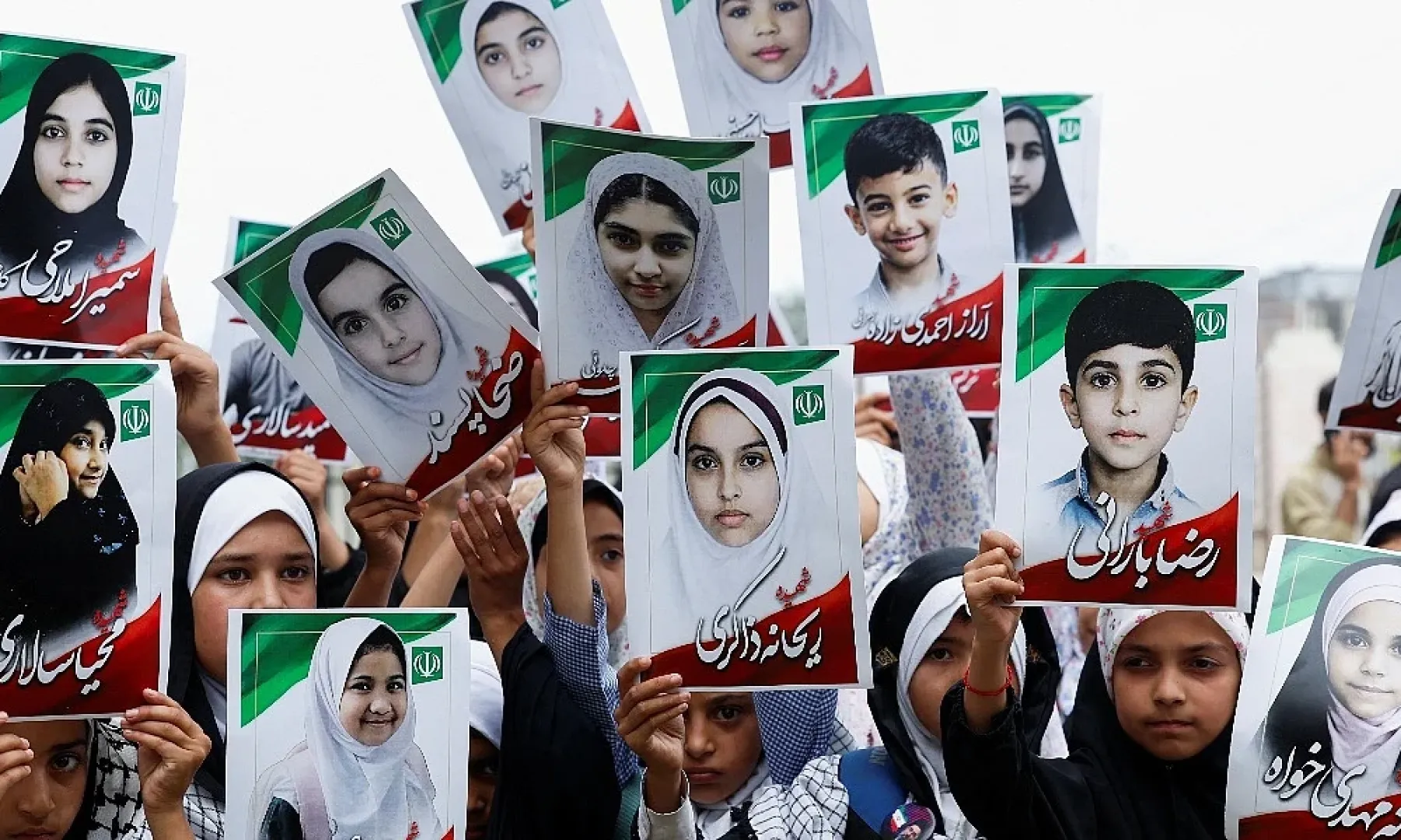 Iranska televizija prikazala pogrebnu povorku za 34 djece ubijene u napadu na školu u Minabu