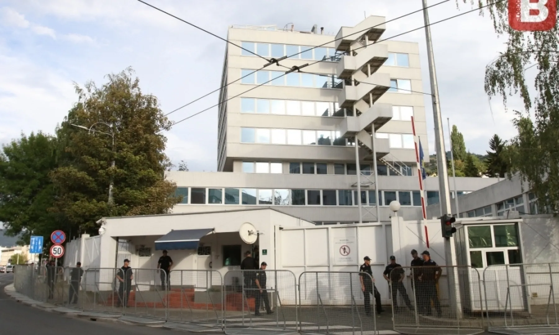 Sjednica Vijeća za provedbu mira u Sarajevu nastavlja raspravu o novom visokom predstavniku, rok do 14. jula