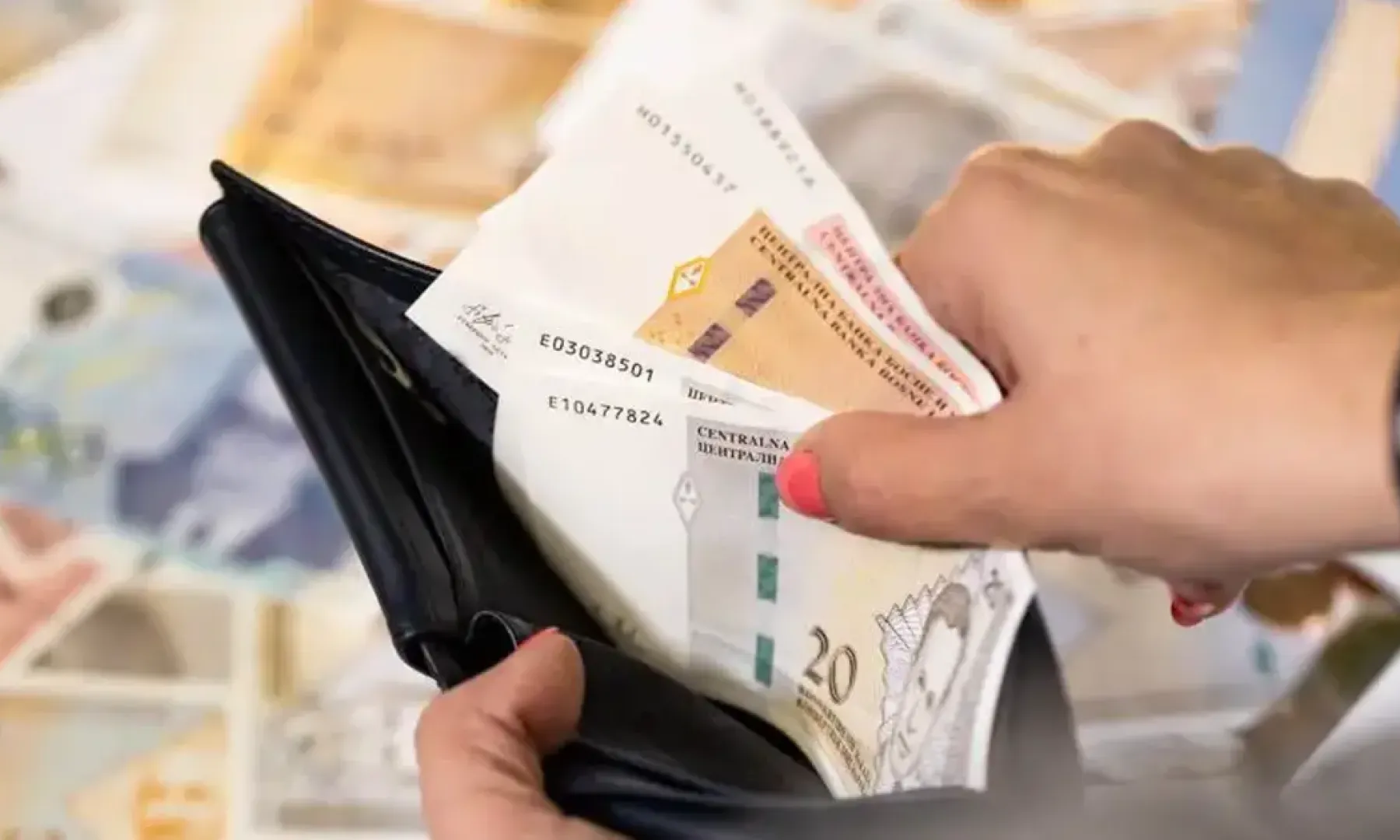 Federalni zavod za penzijsko i invalidsko osiguranje još nije potvrdio datum isplate septembarskih penzija, spominje se 2. oktobar