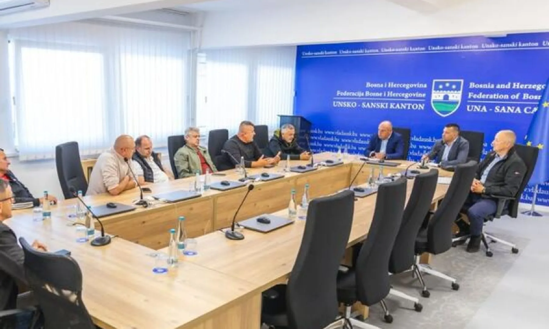 Premijer Mustafa Ružnić smijenjen, imenovanje novog saziva obustavljeno zbog vitalnog nacionalnog interesa