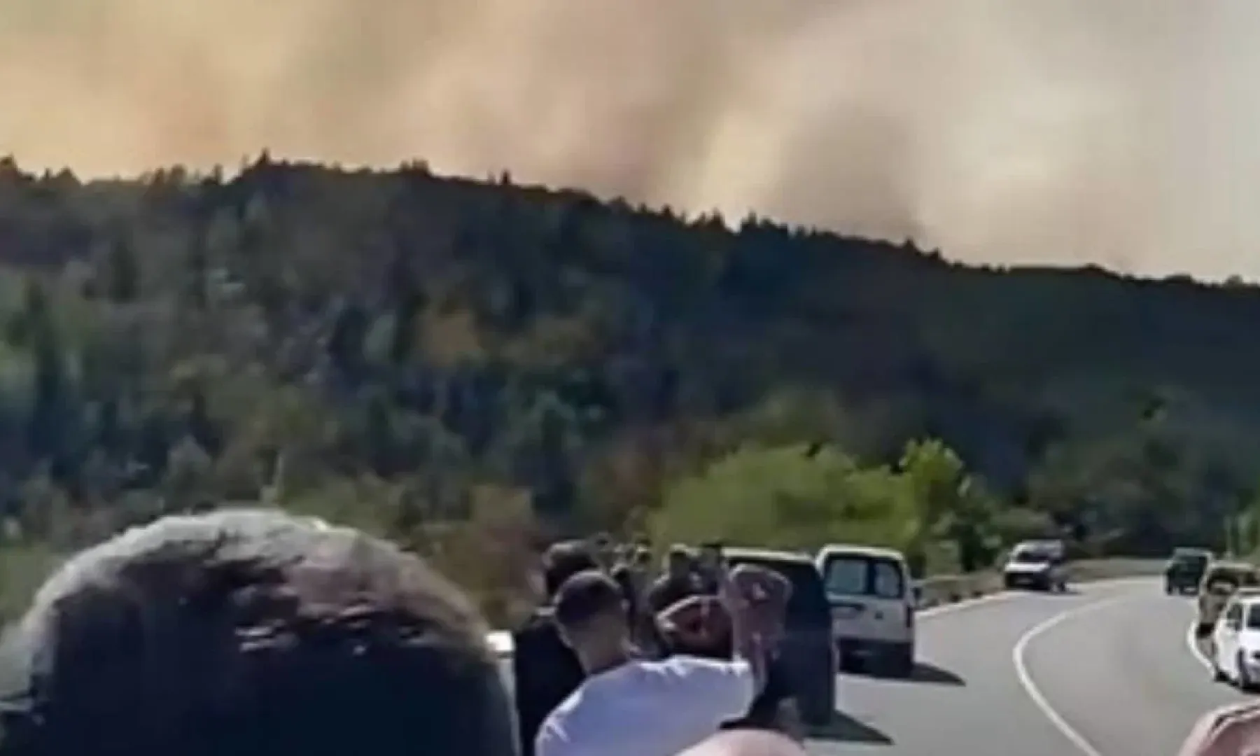 Požar u Prozor-Rami se širi, međunarodna pomoć uključuje dva kanadera iz Hrvatske