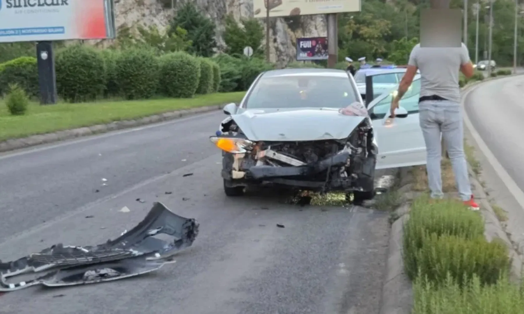 Teška saobraćajna nesreća u Donjoj Mahali, povrijeđene dvije osobe, među njima dijete