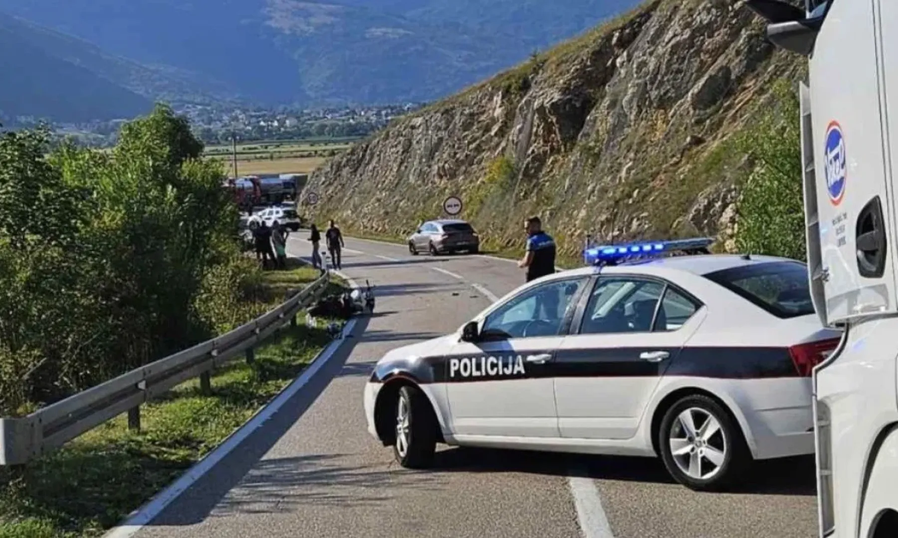 U saobraćajnoj nesreći u Šuici motociklist teško povrijeđen, prevezen u Split