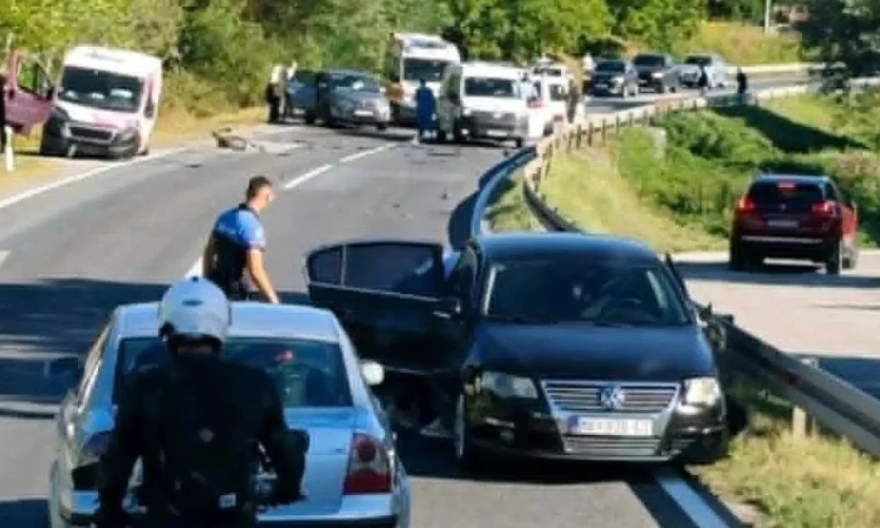 Saobraćajna nesreća u Brankovićima: Povrijeđena jedna osoba u sudaru četiri vozila