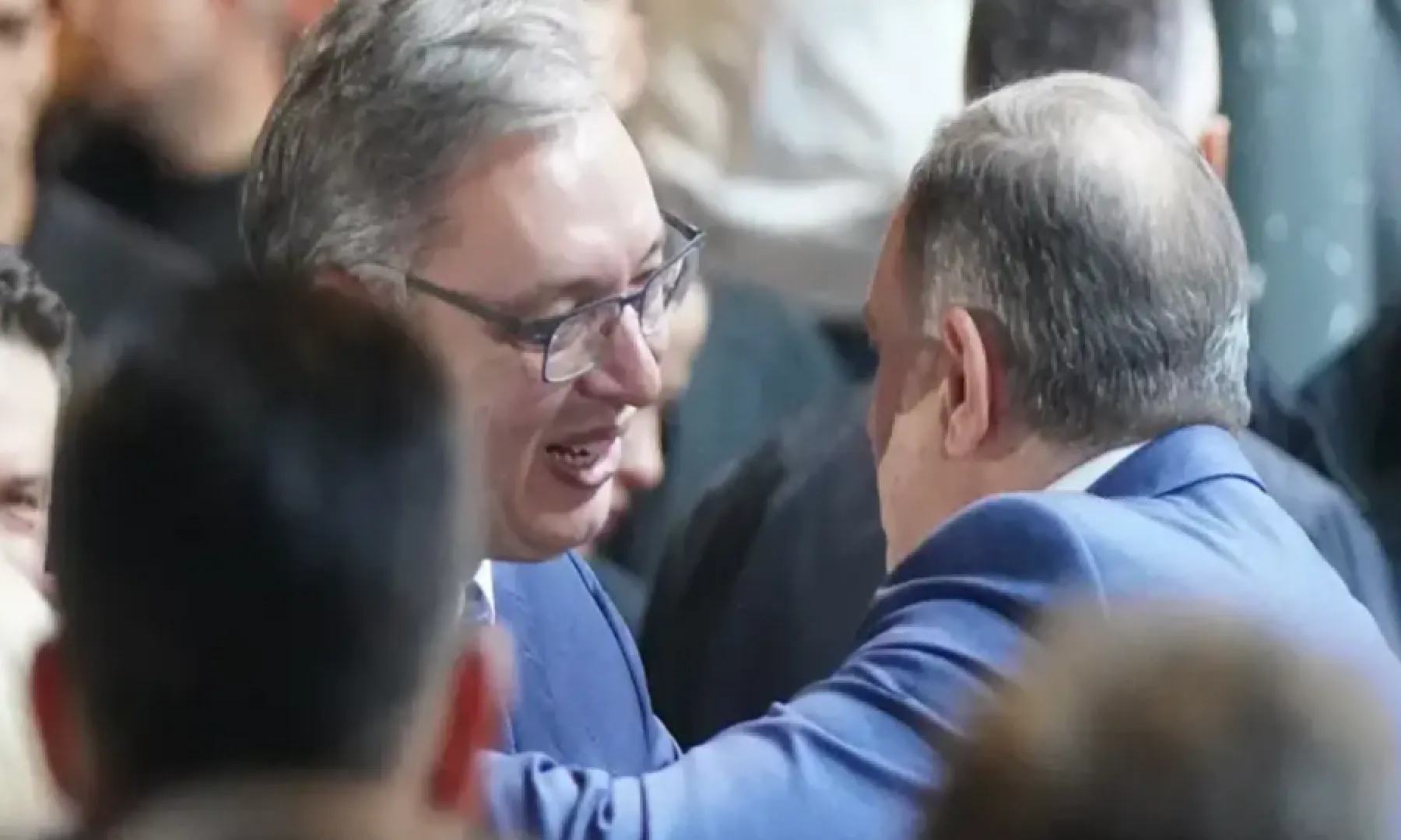 Aleksandar Vučić, Milorad i Igor Dodik prisutni u sjedištu SNS-a tokom izborne noći u Novom Beogradu