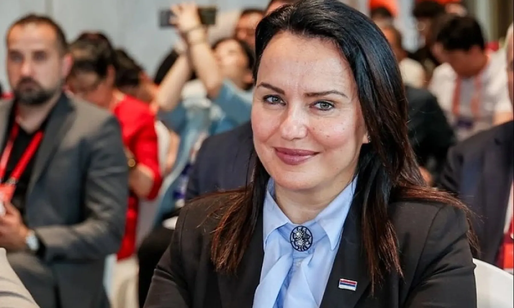 Načelnica općine Jezero Snežana Ružičić iz SNSD-a zatražila informacije o pristupnici za Srpsku naprednu stranku nakon izbora u Srbiji