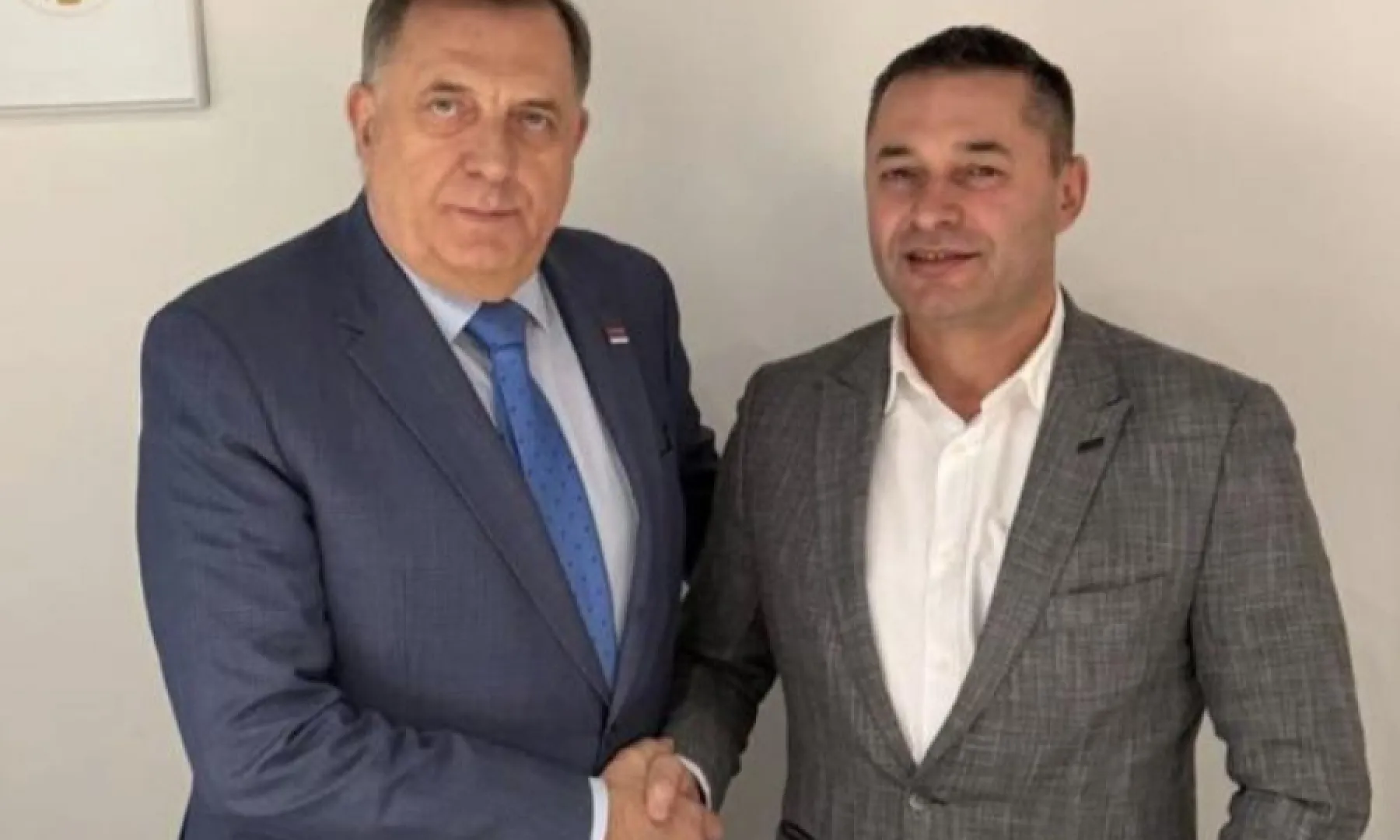Aco Stanišić najavio donaciju od 6000 koka za 400 porodica u Palama, lokalni SDS to ocijenio političkom manipulacijom