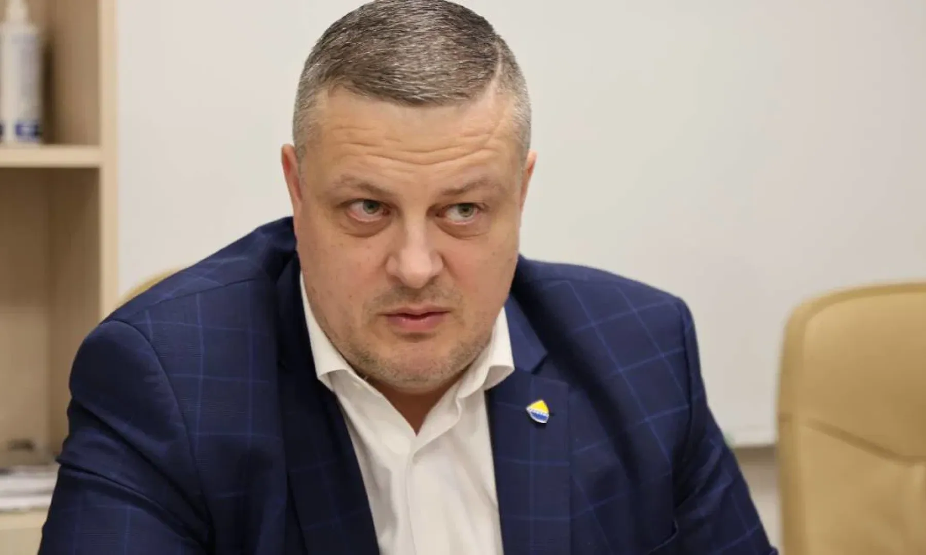 Vojinu Mijatoviću zabranjeno obavljanje funkcije ministra i rukovodećih pozicija u FBiH