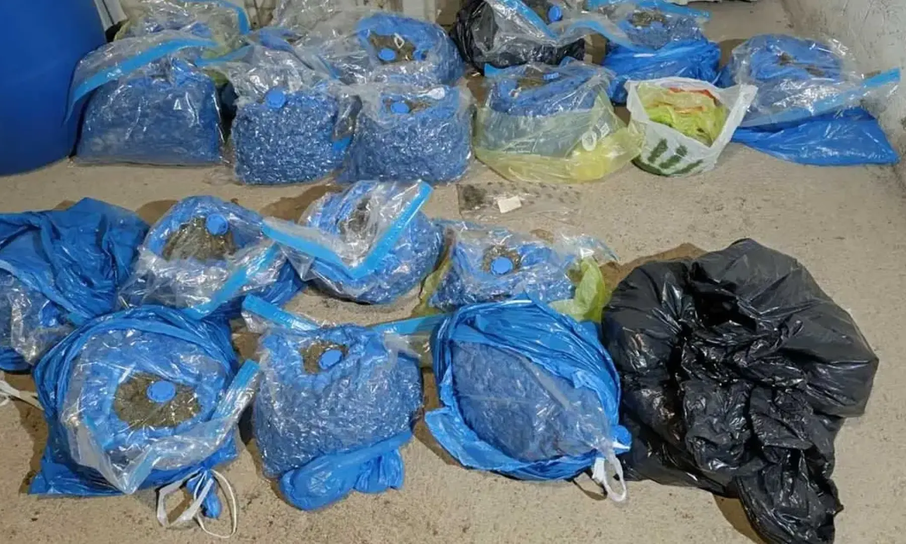 Policija u Doboju zaplijenila 17,7 kilograma marihuane i otkrila plantažu sa 93 stabljike konoplje