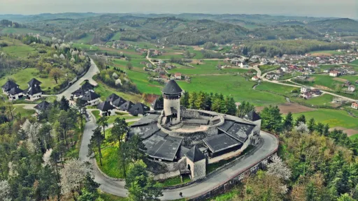 Stari grad Velika Kladu&scaron;a i tvrđave zapadne Krajine