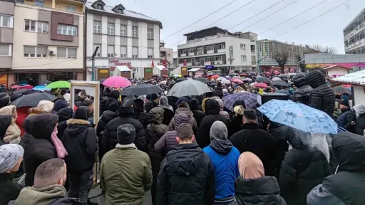Građani u Bihaću traže istragu o smrti Adema Jušića (22)