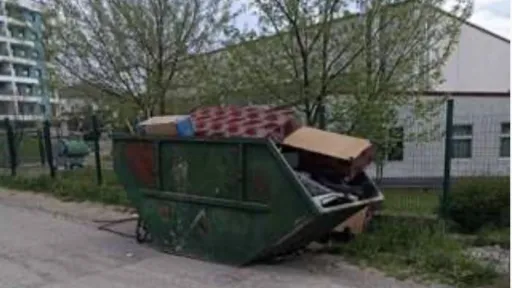 Obustava odvoza otpada u Cazinu tokom Prvog maja