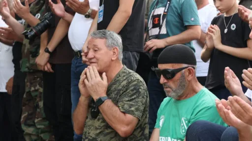 U Potočarima održana kolektivna dženaza za deset žrtava genocida u Srebrenici, predvođena reisu-l-ulemom Huseinom ef. Kavazovićem