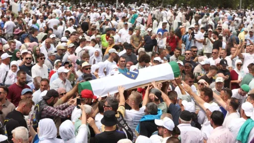 Deset žrtava genocida iz Srebrenice prona&scaron;lo vječni mir u Potočarima, obavljen ukop 31 godinu nakon tragedije