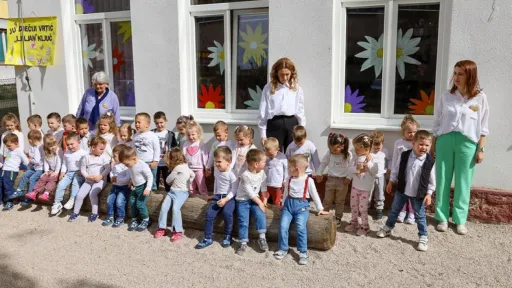 Roditelji u Cazinu dobijaju subvenciju za boravak djece u obdaništu – Grad uplaćuje po 150 KM po djetetu