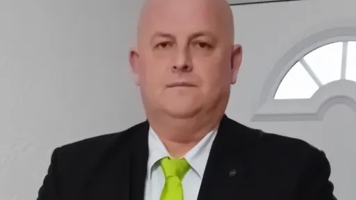 AMIR HURTIĆ, ZASTUPNIK U NSRS-u, ZA "SB" NAKON POSEBNE SJEDNICE: "Dodik je po ko zna koji put nadmudrio svoje koalicione partnere, a Višković nije bio previše sretan..."