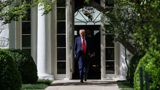 Većina Amerikanaca smatra Donalda Trumpa za "opasnog diktatora"