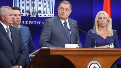 Dodik odmah na&scaron;ao novi posao Vi&scaron;koviću: "Nemamo nikakvu aferu. Vodi se rat protiv RS-a"