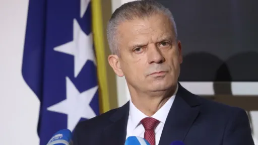 Radončić predlaže petogodišnju zabranu ulaska u EU za zvaničnike koji prisustvuju sahrani Ratka Mladića