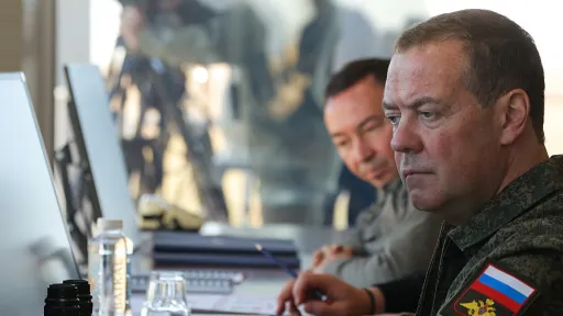 Medvedev poručio Evropljanima da se povuku iz pregovora o Ukrajini: "Tada bi Rusija brzo rije&scaron;ila sve"