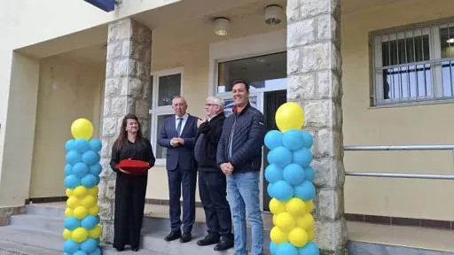 Bosanski Petrovac nakon dvije godine ponovo ima banku: “Žalosno je da u 2025. slavimo otvaranje šaltera”