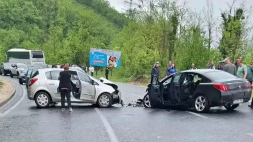 U saobraćajnoj nesreći ima teško povrijeđenih, saobraća se jednom trakom
