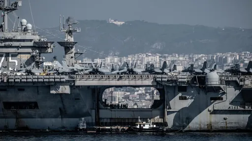 Po drugi put u sedam dana: Američki avion F-18 pao s piste nosača aviona