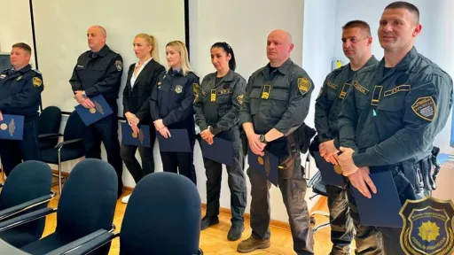 U Federalnoj upravi policije unaprijeđeno 18 policijskih službenika