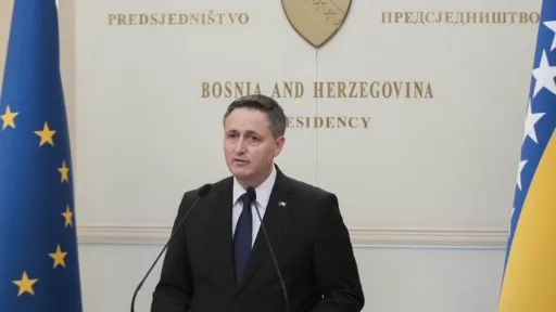 Bećirović poručio Vučiću: Bolje da se baviš problemima svoje, umjesto izazivanja krize u susjednim državama