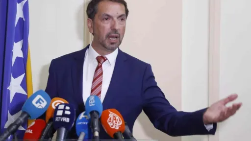 PREVRŠIO JE SVAKU MJERU: Opozicija iz RS-a pokreće smjenu Marinka Čavare!
