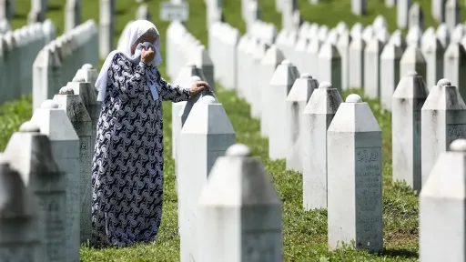 Spomenik žrtvama genocida u Srebrenici biće postavljen u Parizu
