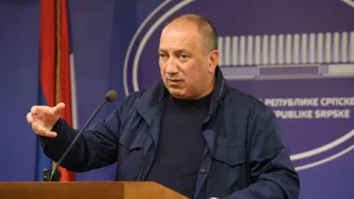CRNADAK POKLOPIO GRADONAČELNIKA LAKTAŠA: "Gospođa Pupac došla da glasa, a neko se već uredno potpisao" (FOTO)